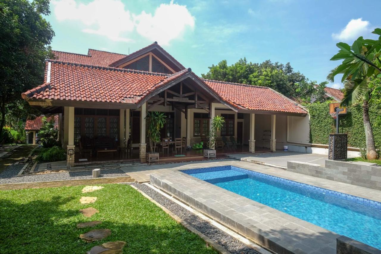 Sareh Villa By The Lavana 세마랑 외부 사진