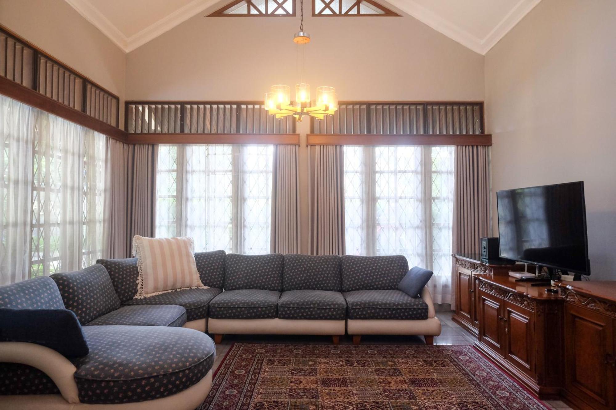 Sareh Villa By The Lavana 세마랑 외부 사진
