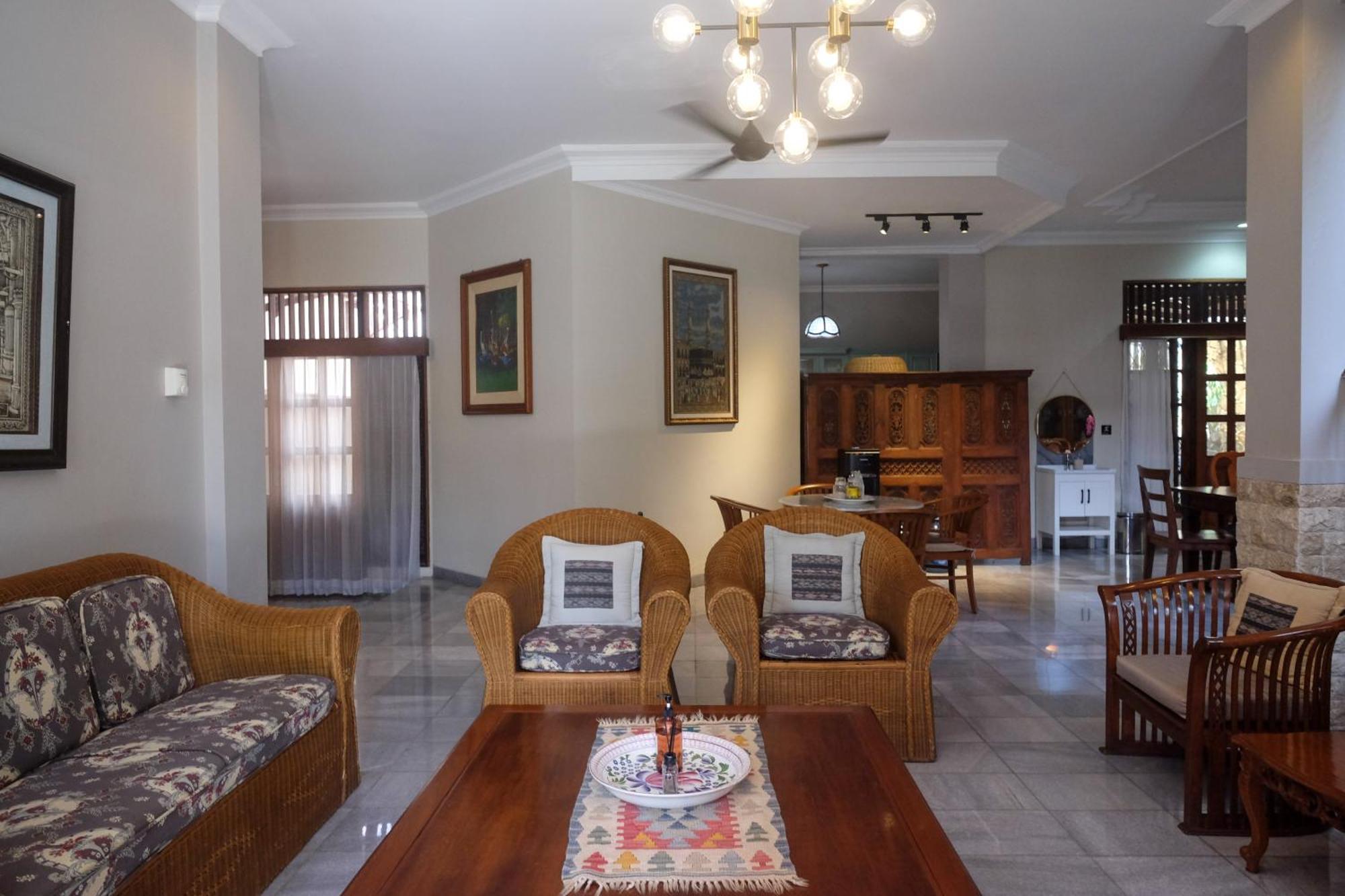 Sareh Villa By The Lavana 세마랑 외부 사진